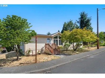 Home at 4802 SE 133rd Dr, Portland, OR 97236