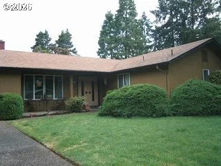 3465 Strathmore Pl, Eugene, OR 97405 — photograph 1
