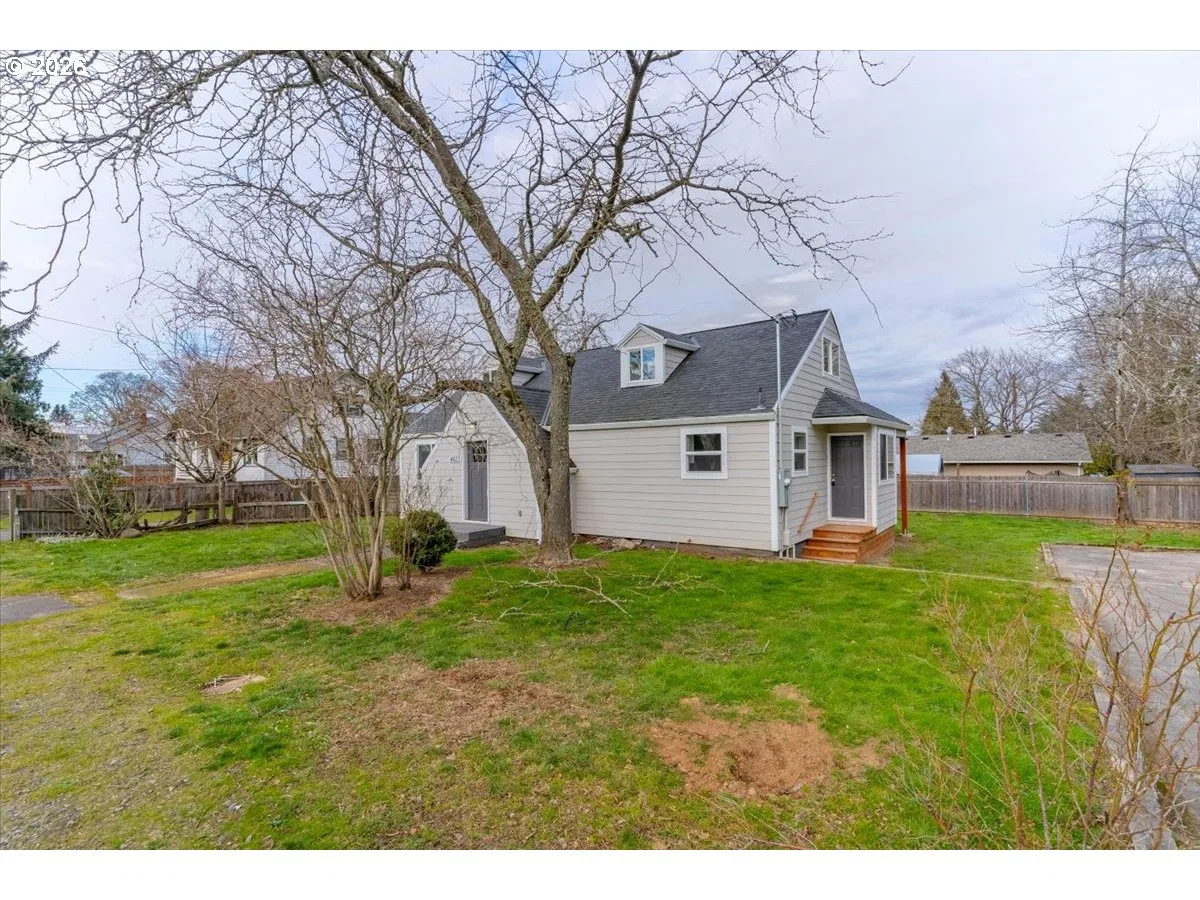 4623 NE Sumner St, Portland, OR 97218 — photograph 6