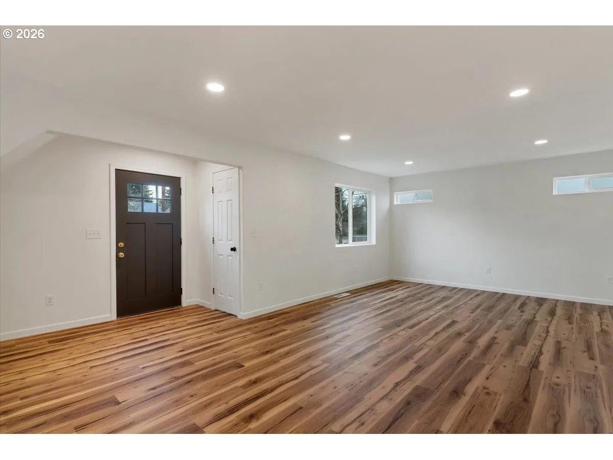 4623 NE Sumner St, Portland, OR 97218 — photograph 8