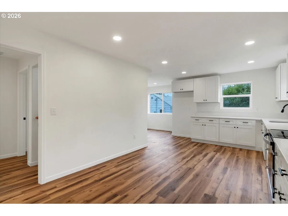 4623 NE Sumner St, Portland, OR 97218 — photograph 13