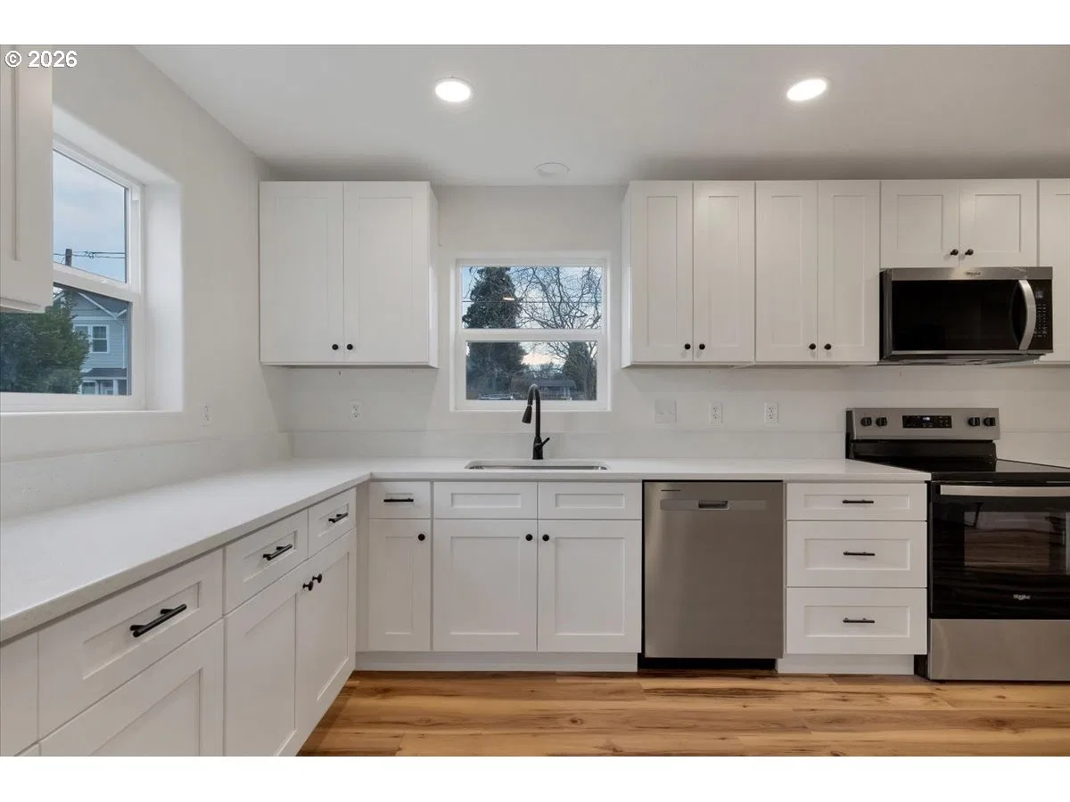 4623 NE Sumner St, Portland, OR 97218 — photograph 18