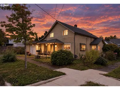 Home at 608 SW 1st St, Sheridan, OR 97378