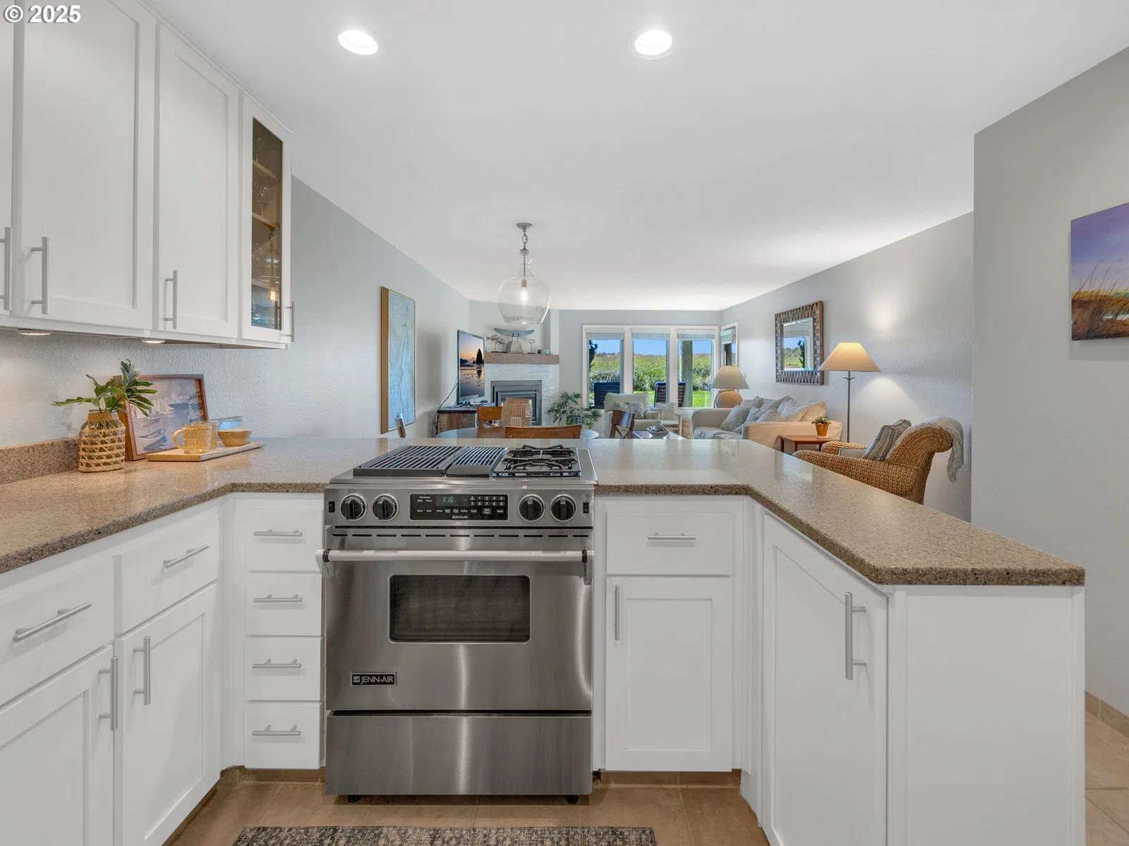 753 N Breakers Point Dr 753, Cannon Beach, OR 97110 — photograph 8