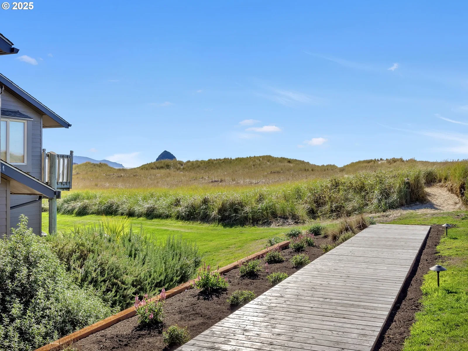 753 N Breakers Point Dr 753, Cannon Beach, OR 97110 — photograph 34