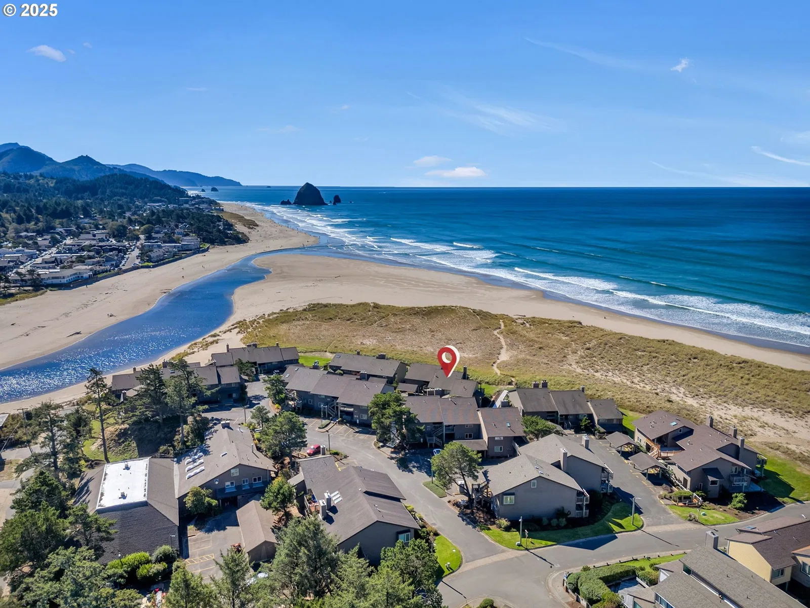 753 N Breakers Point Dr 753, Cannon Beach, OR 97110 — photograph 40