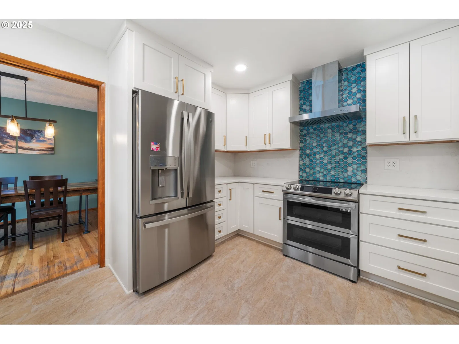 12916 SW 61st Ave, Portland, OR 97219 — photograph 12