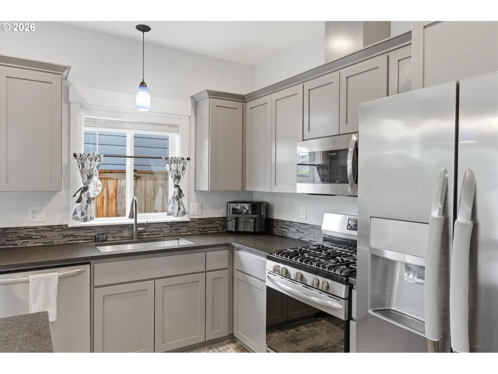 393 NW Denton Ave, Dallas, OR 97338 — photograph 6