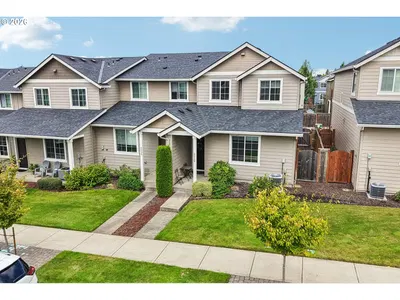 Home at 2349 SE 16th St, Gresham, OR 97080