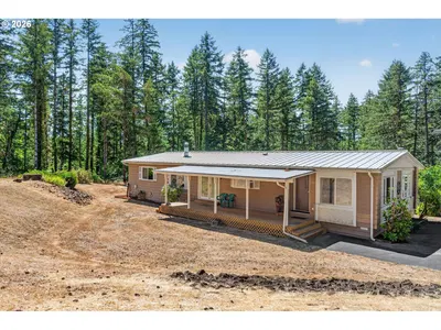 Home at 1111 Pioneer Rd, Dallas, OR 97338 (Pending)