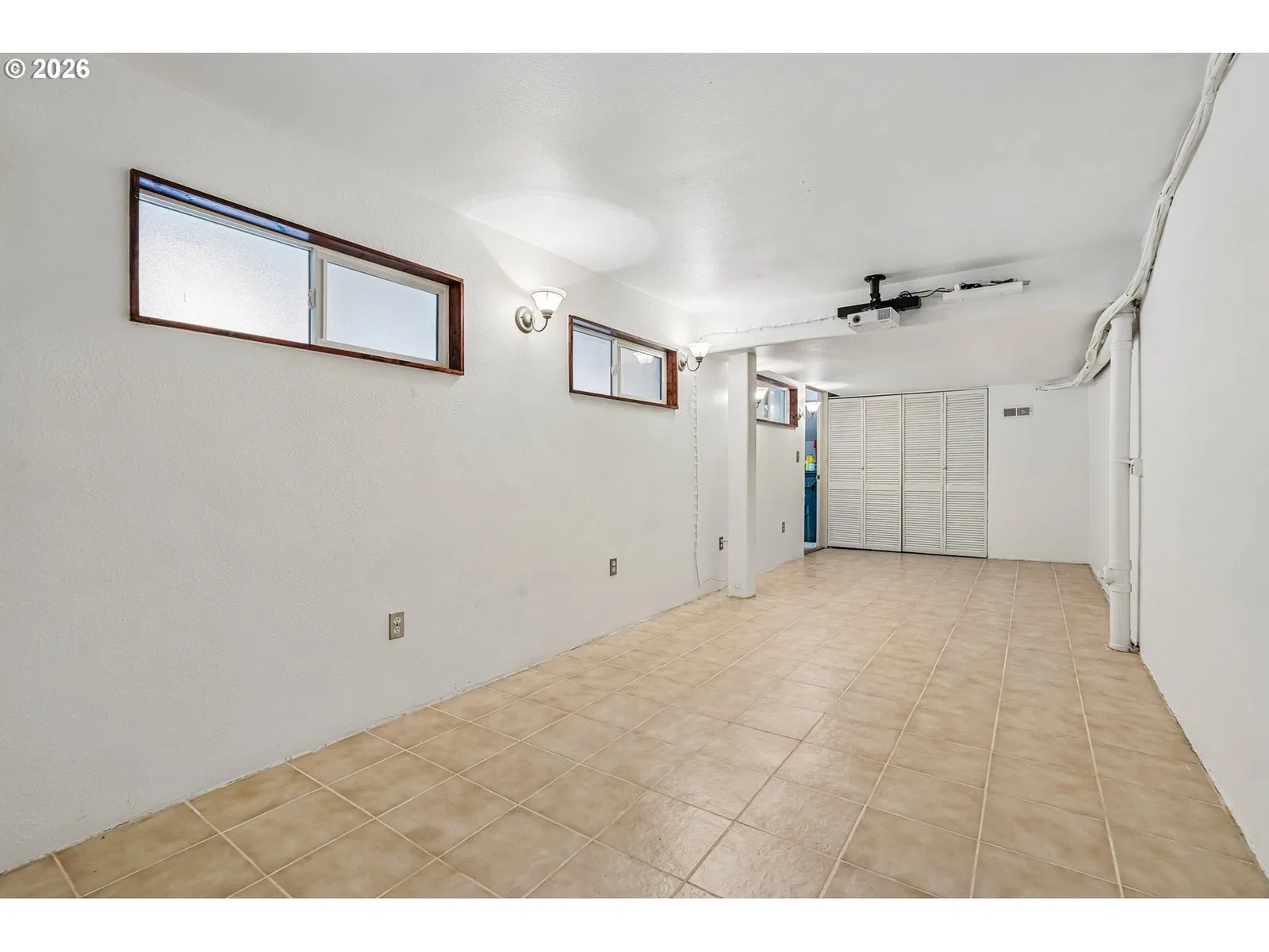 9567 SW Spring Crest Dr, Portland, OR 97225 — photograph 35