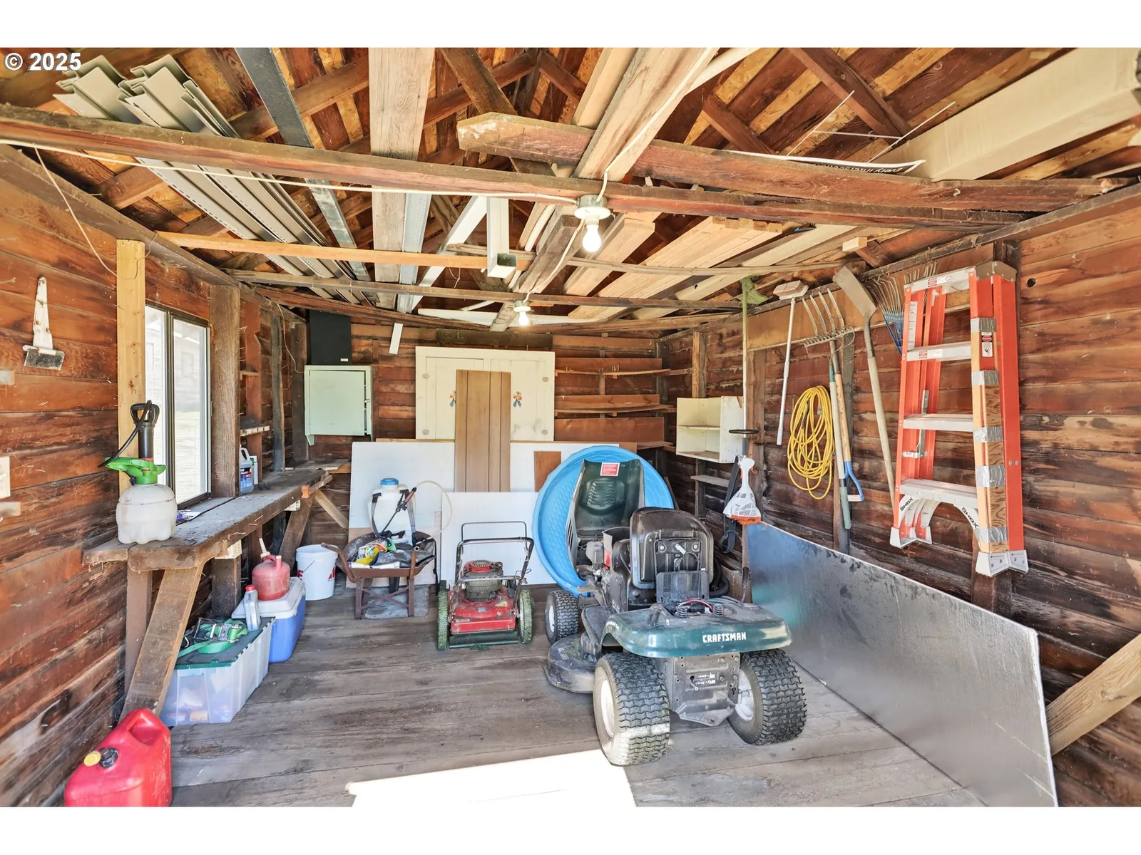 407 SW Fourth St, Grass Valley, OR 97029 — photograph 34
