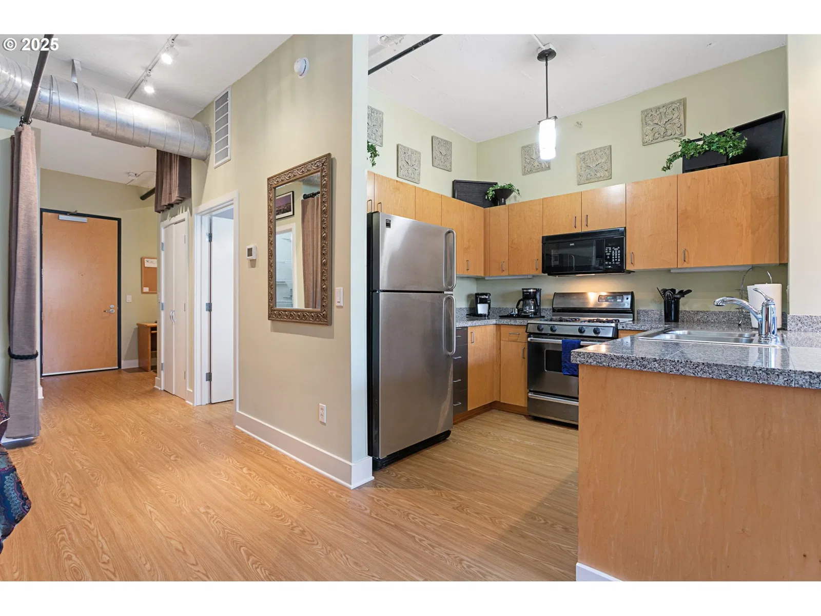300 NW 8th Ave 604, Portland, OR 97209 — photograph 10