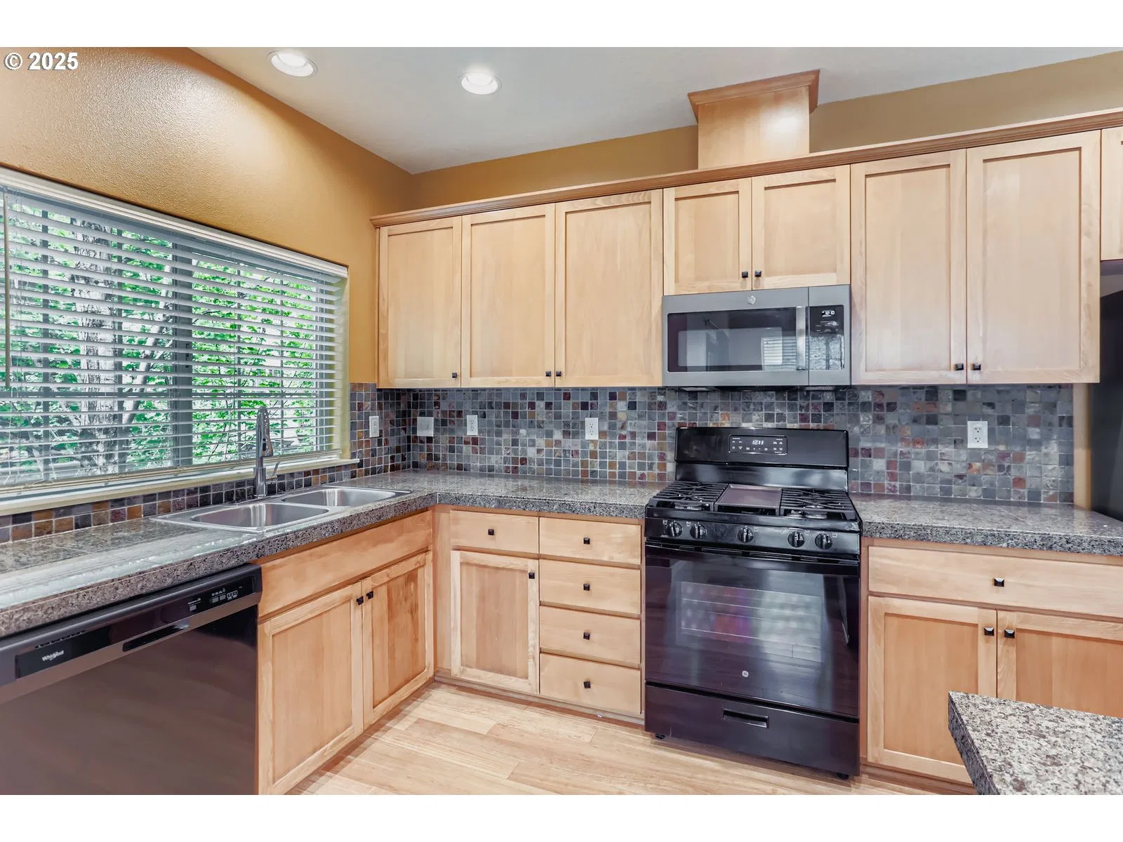 637 NE Garswood Ln, Hillsboro, OR 97006 — photograph 9
