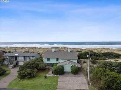 Home at 2014 NW Oceania Dr, Waldport, OR 97394