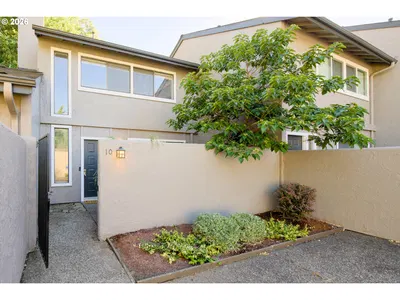 Home at 28615 SW Ash Meadows Blvd 10, Wilsonville, OR 97070
