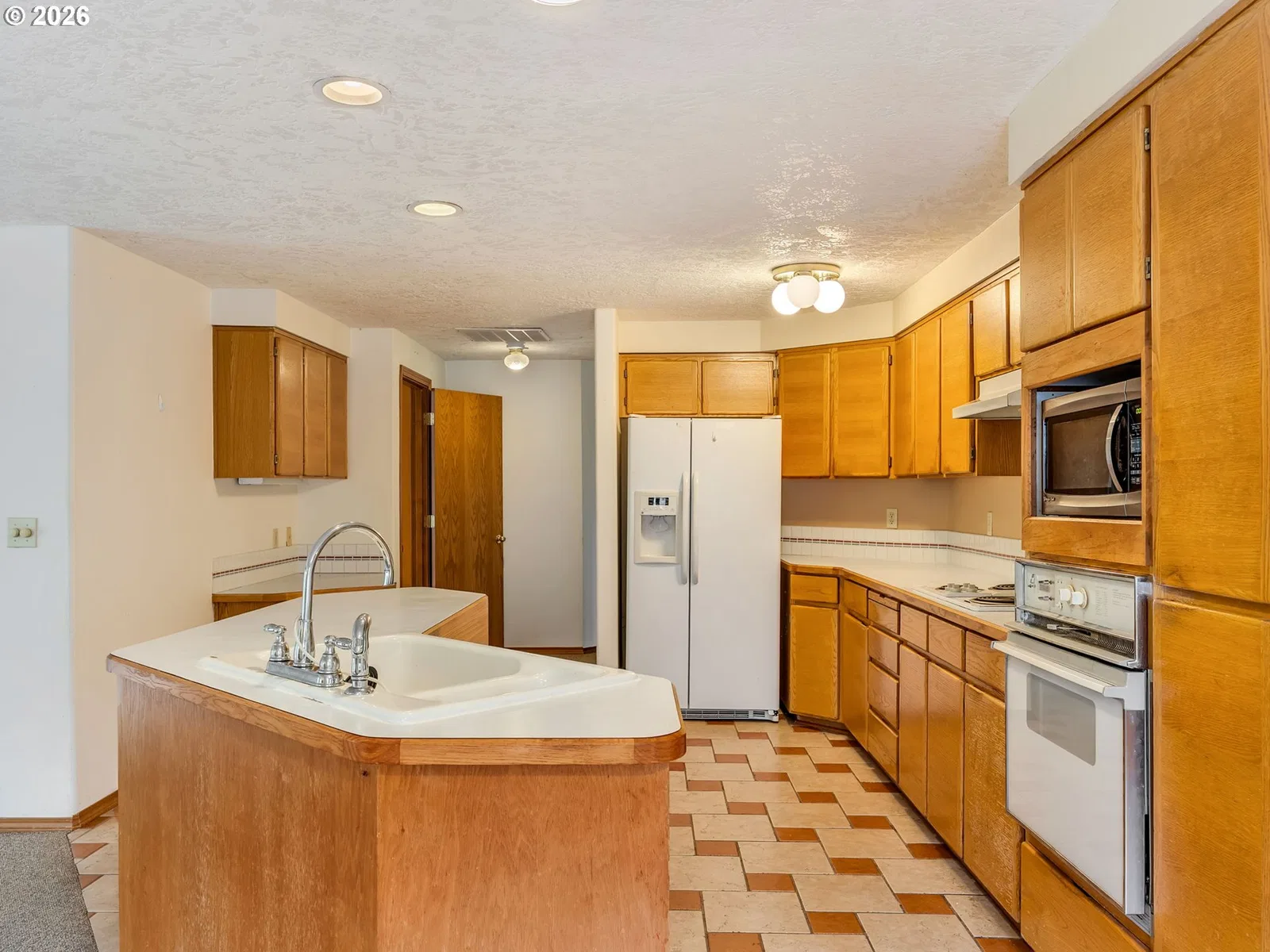 33726 Lake Front Dr, Warrenton, OR 97146 — photograph 11