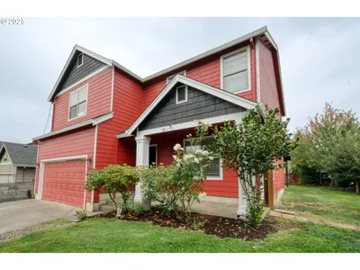 Home at 3228 NE Daffodil Dr, McMinnville, OR 97128