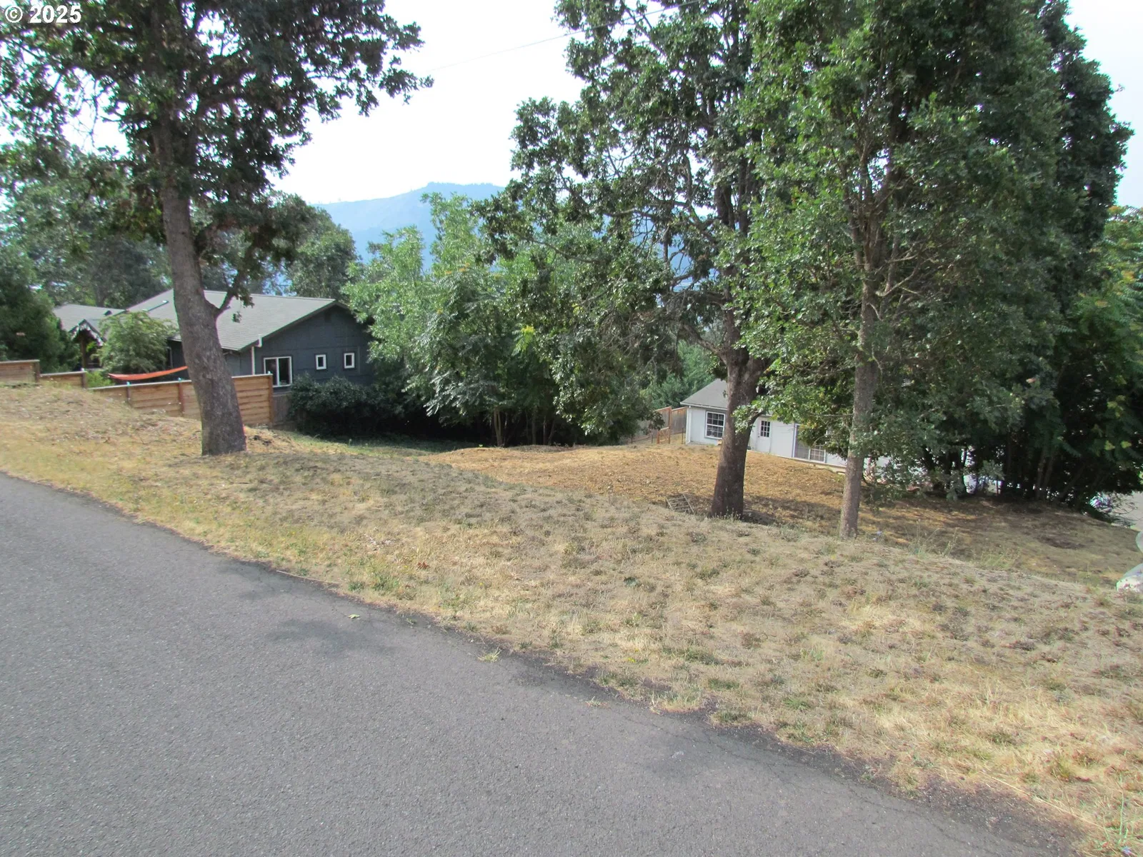 Lot off Vine St, White Salmon, Wa 98672 — photograph 9