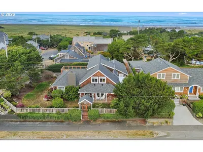 Home at 738 N Marion Ave, Gearhart, OR 97138