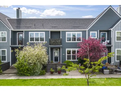 Home at 1421 NE Market Dr, Fairview, OR 97024
