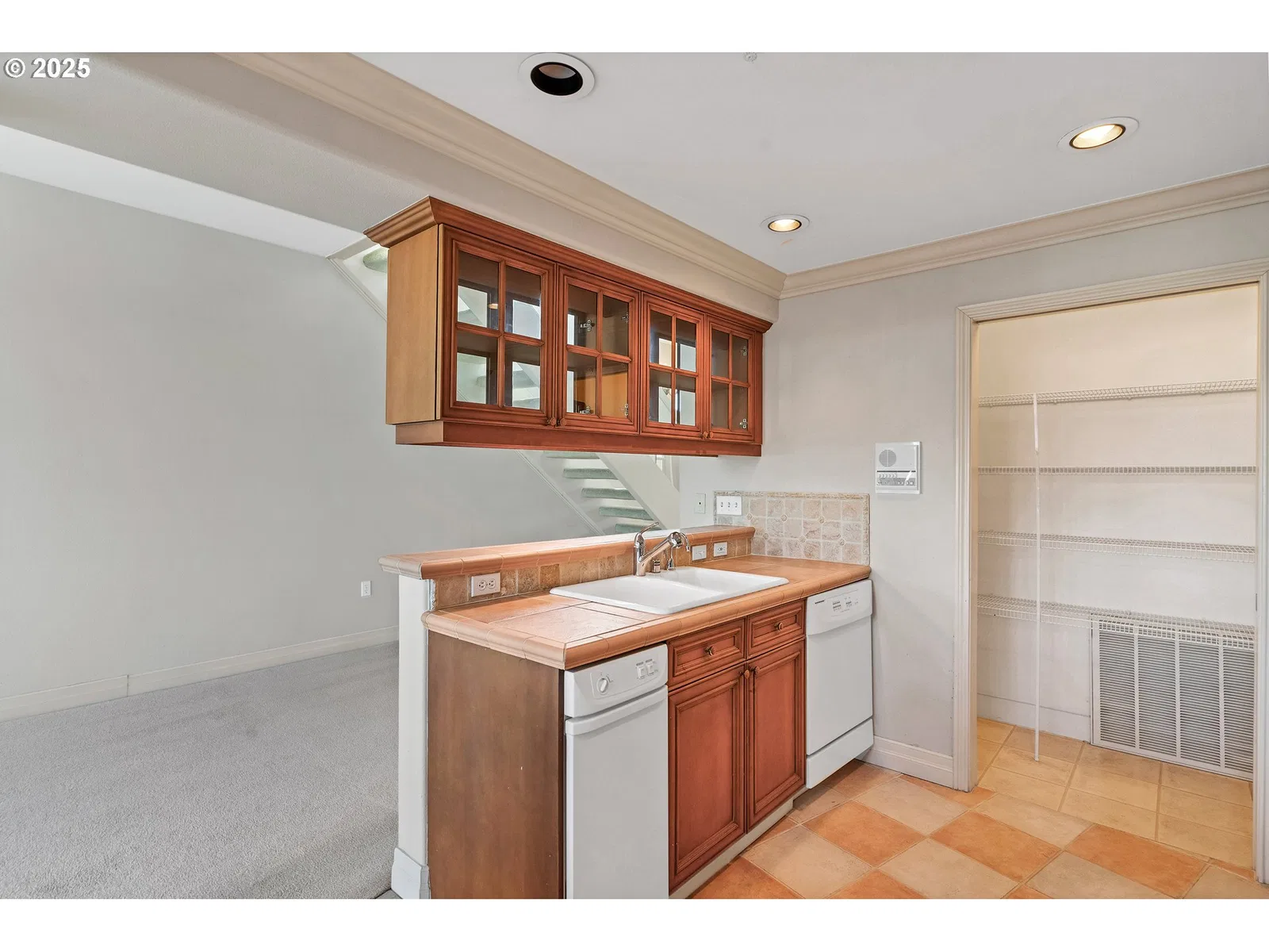 905 N Harbour Dr 32, Portland, OR 97217 — photograph 17