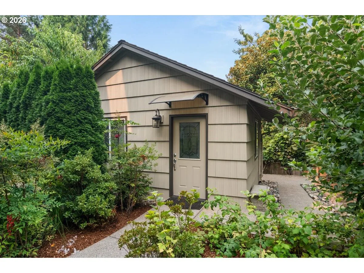 5716 SW Hamilton St, Portland, OR 97221 — photograph 35