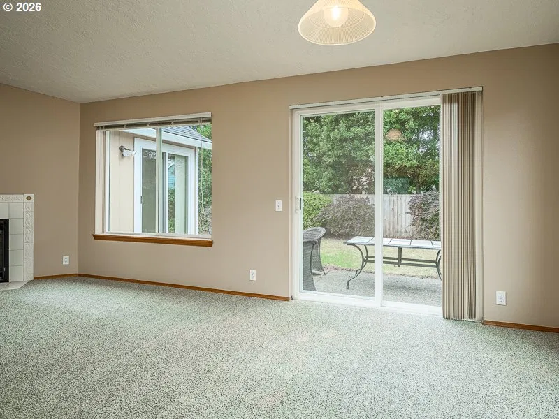 765 4th Ave, Seaside, OR 97138 — photograph 9