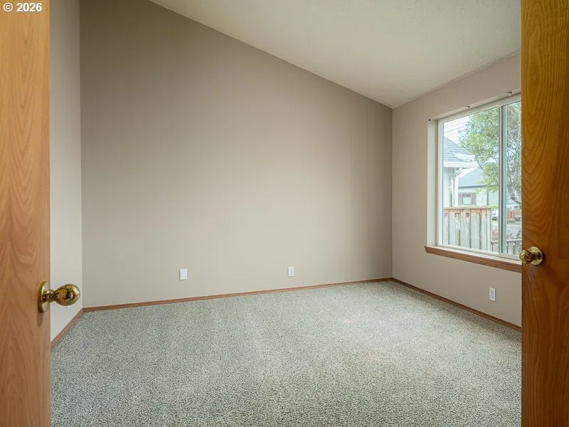 765 4th Ave, Seaside, OR 97138 — photograph 25