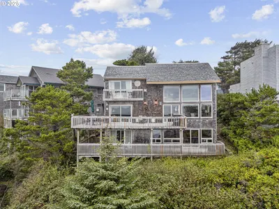 Home at 2325 SW Bard Loop, Lincoln City, OR 97367