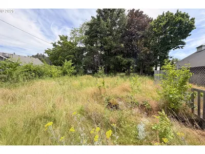 Land at 1410 E Powell Blvd, Gresham, OR 97030