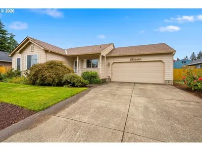 Home at 102 Ashley Ct, Dayton, OR 97114