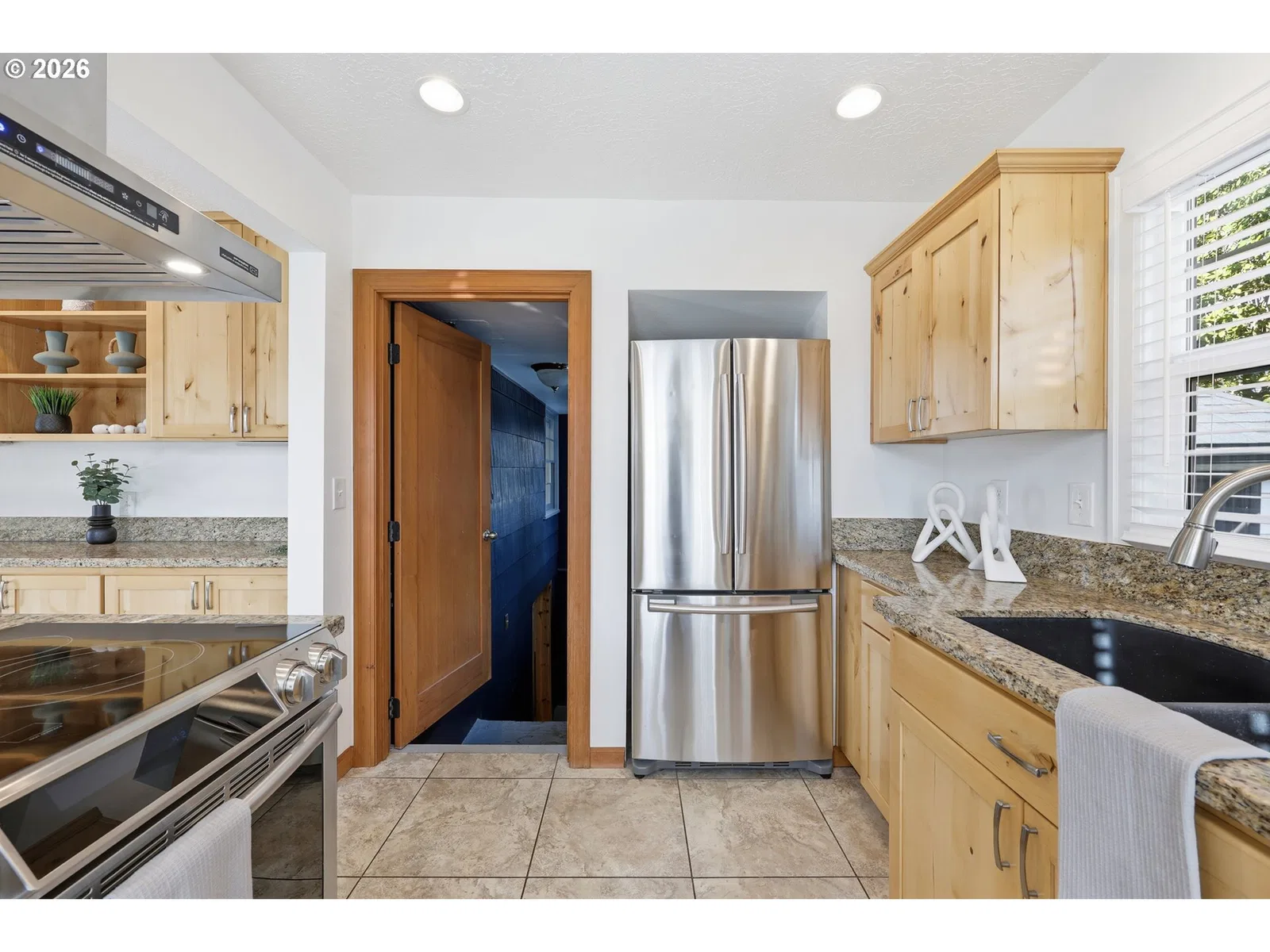 415 SE 94th Ave, Portland, OR 97216 — photograph 21