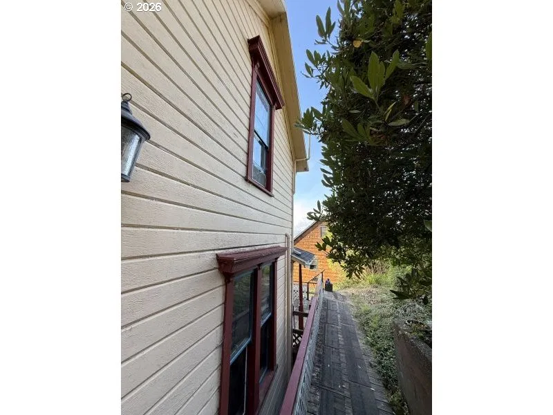 152 Washington St, Astoria, OR 97103 — photograph 11