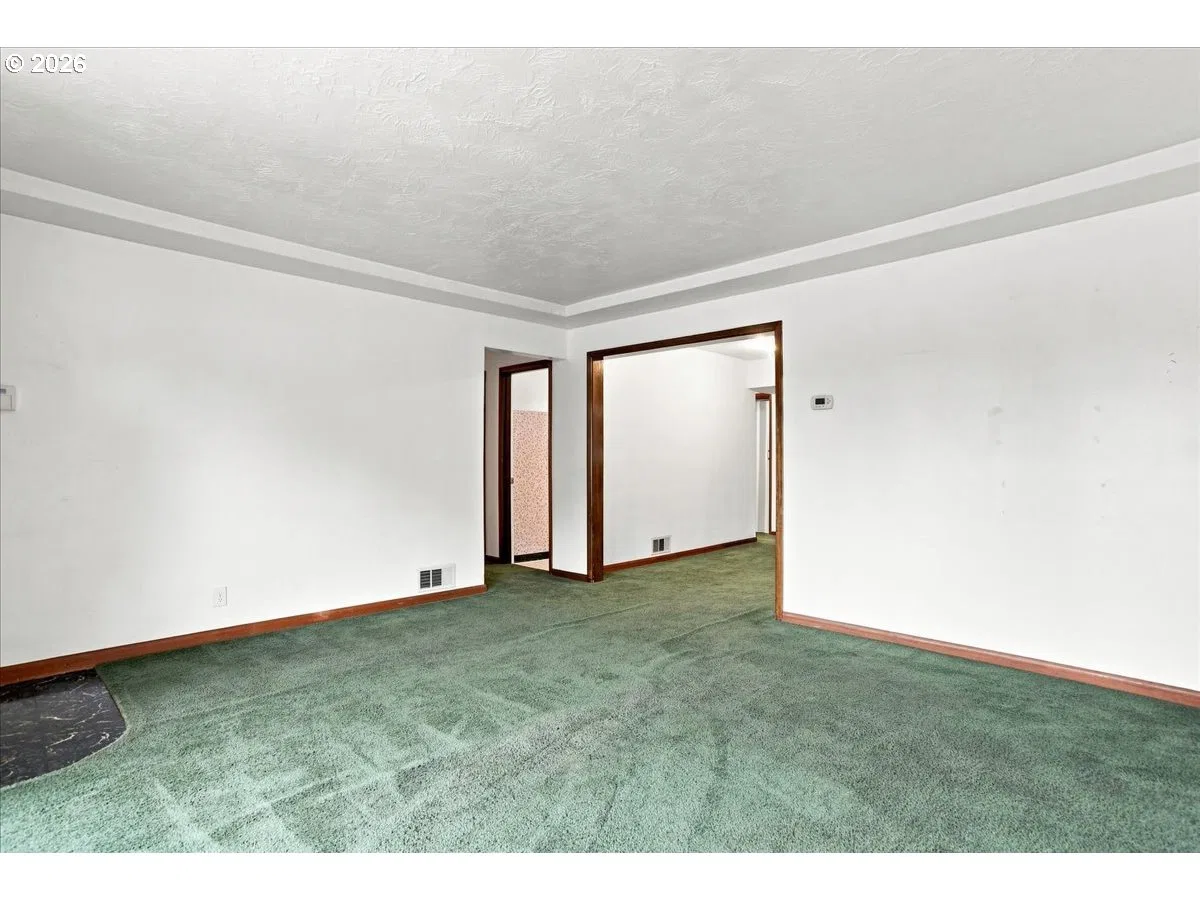 410 E Fairfield St, Gladstone, OR 97027 — photograph 6