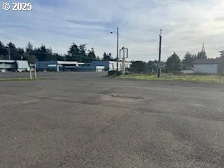 1073 Highway 101, Florence, OR 97439 — photograph 1