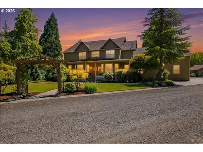 Home at 106 Green Valley Rd, Oakland, OR 97462