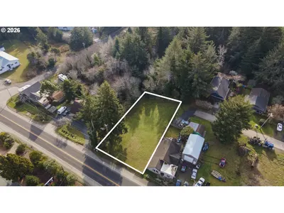 Land at 1168 2nd St, Bandon, OR 97411