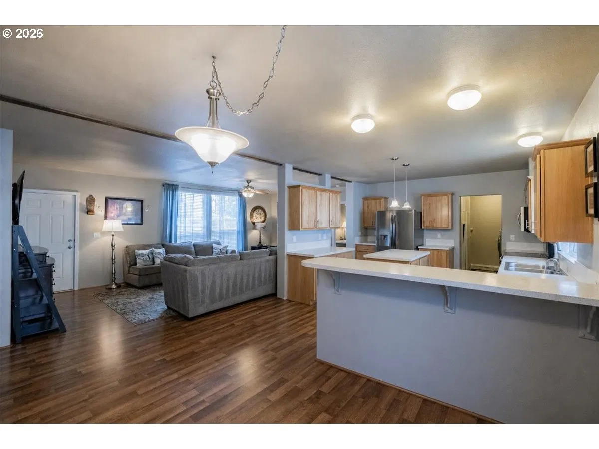 300 SE Lacreole Dr 212, Dallas, OR 97338 — photograph 11