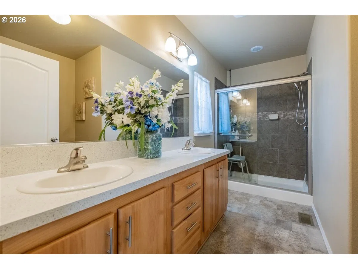 300 SE Lacreole Dr 212, Dallas, OR 97338 — photograph 21