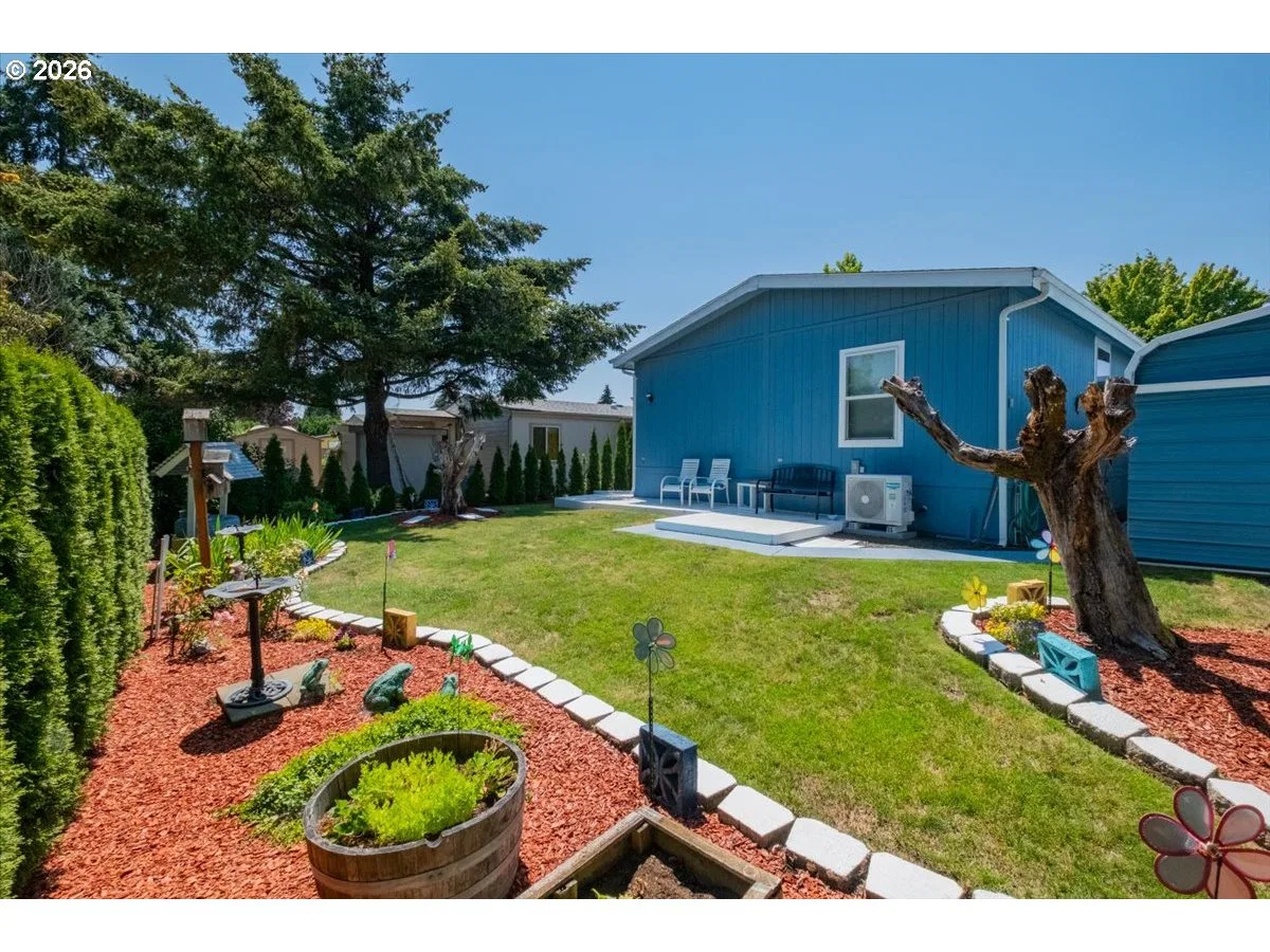 300 SE Lacreole Dr 212, Dallas, OR 97338 — photograph 37