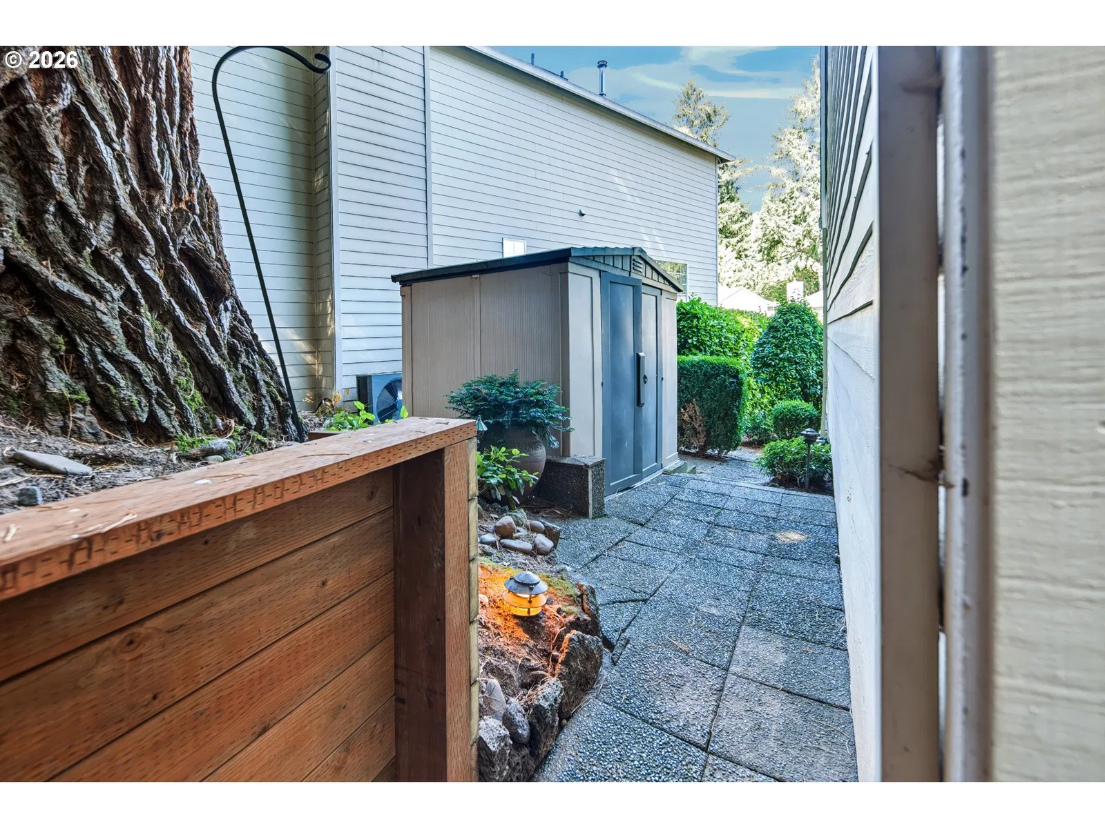 9537 SW Jonathan Ct, Portland, OR 97219 — photograph 42