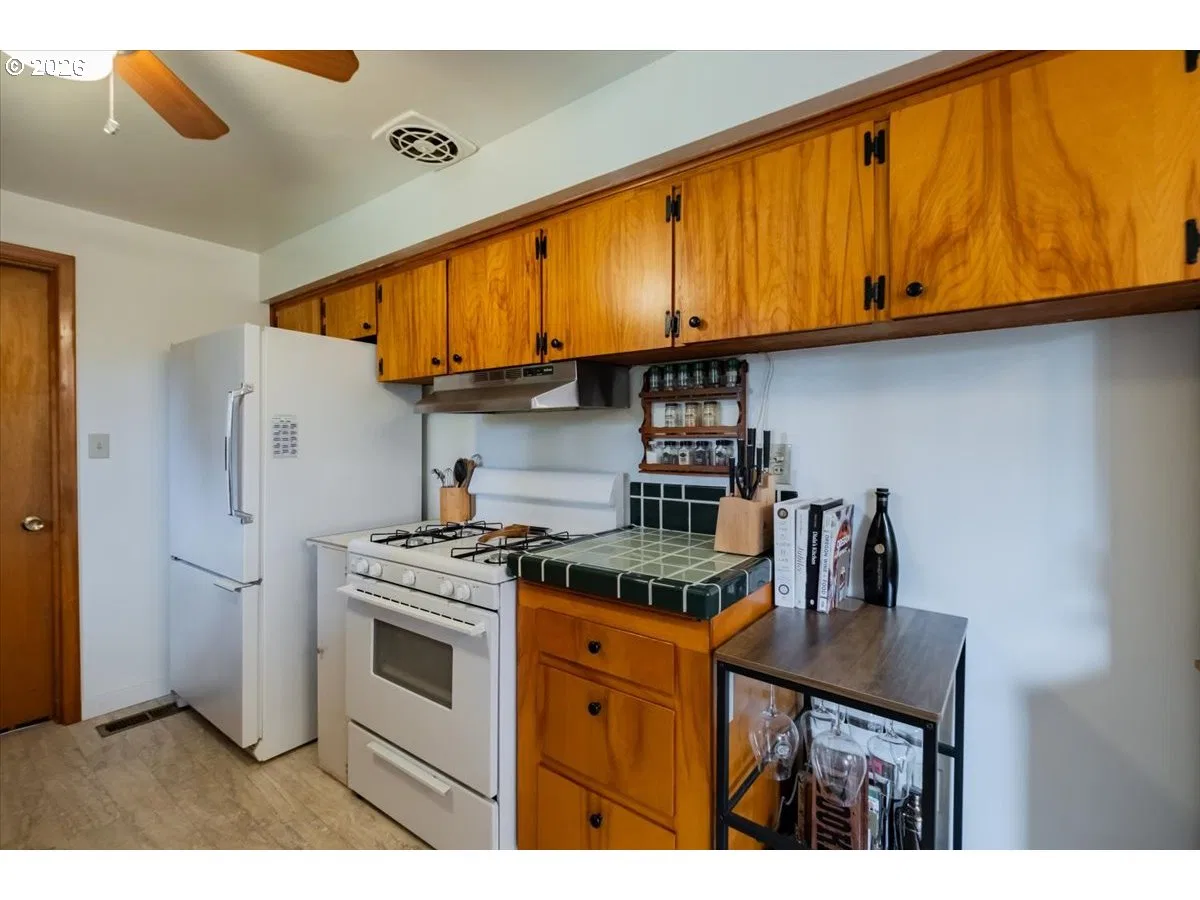 4472 Coloma Dr SE, Salem, OR 97302 — photograph 10