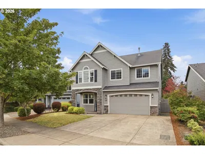 Home at 18687 Clearwater Pl, Oregon City, OR 97045
