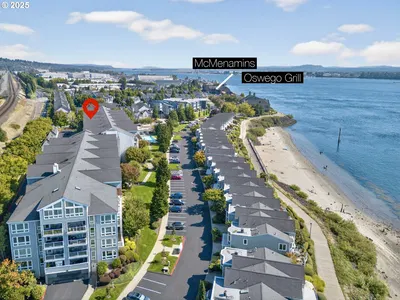 Condominium at 520 SE Columbia River Dr 326, Vancouver, Wa 98661