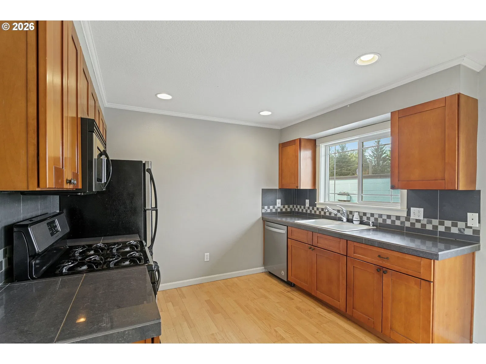 3925 SW Multnomah Blvd 201, Portland, OR 97219 — photograph 10