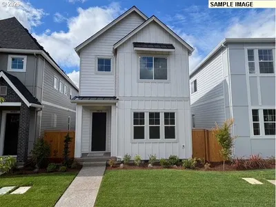 Home at 18095 SW Hoover Ln, Beaverton, OR 97003