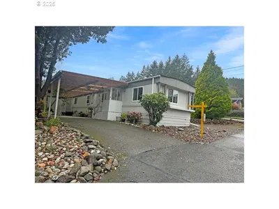Home at 98825 Pleasant Hill Dr 6, Brookings, OR 97415