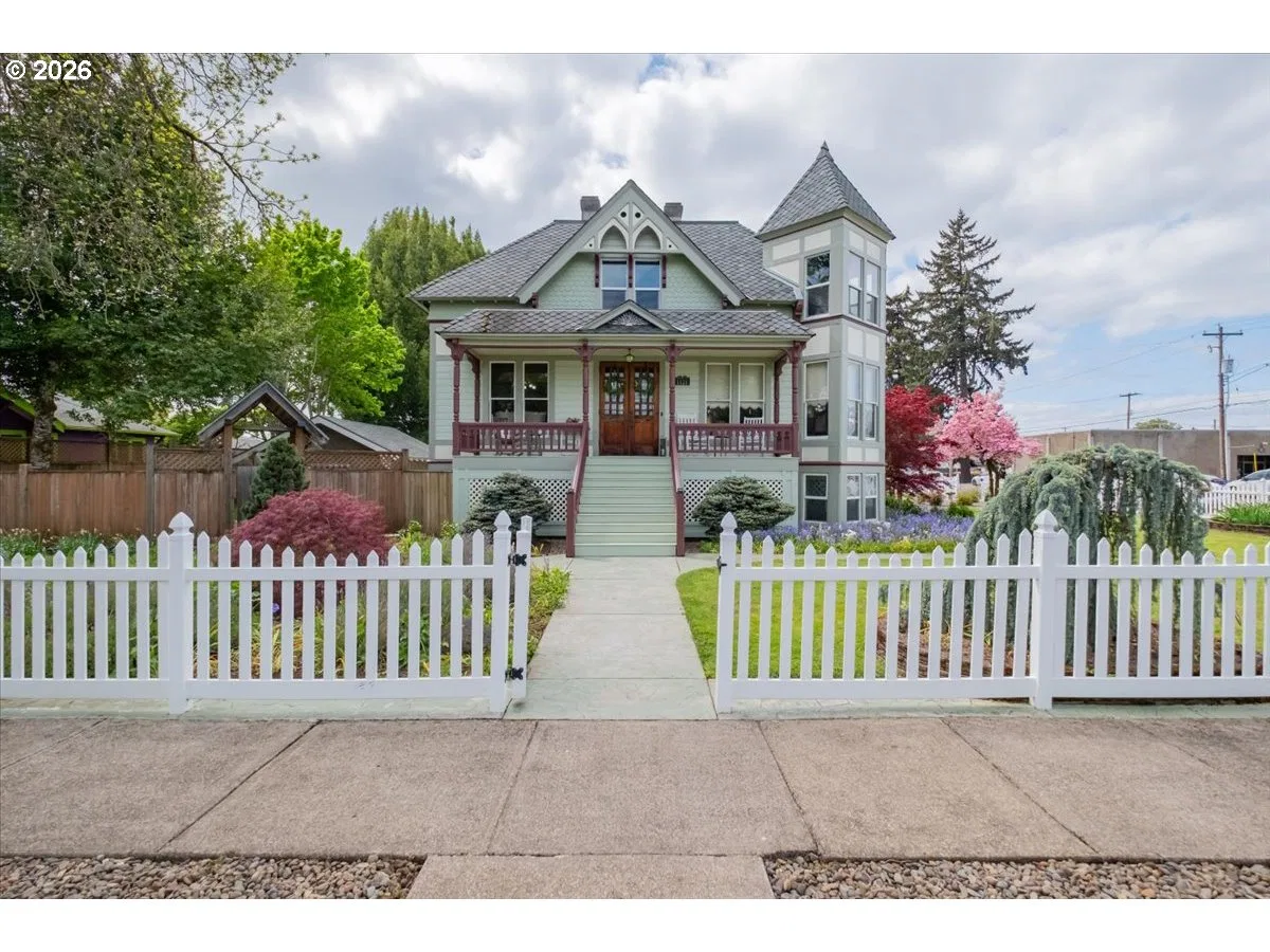 1121 Main St, Dallas, OR 97338 — photograph 6