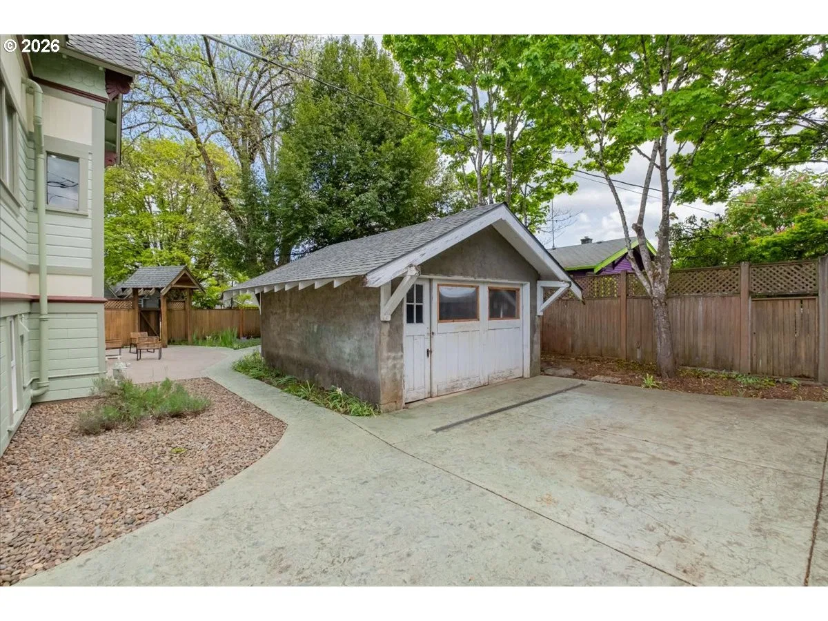 1121 Main St, Dallas, OR 97338 — photograph 43
